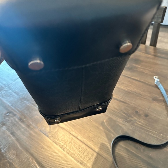 Like new Michael Kors Bag - Picture 4 of 9